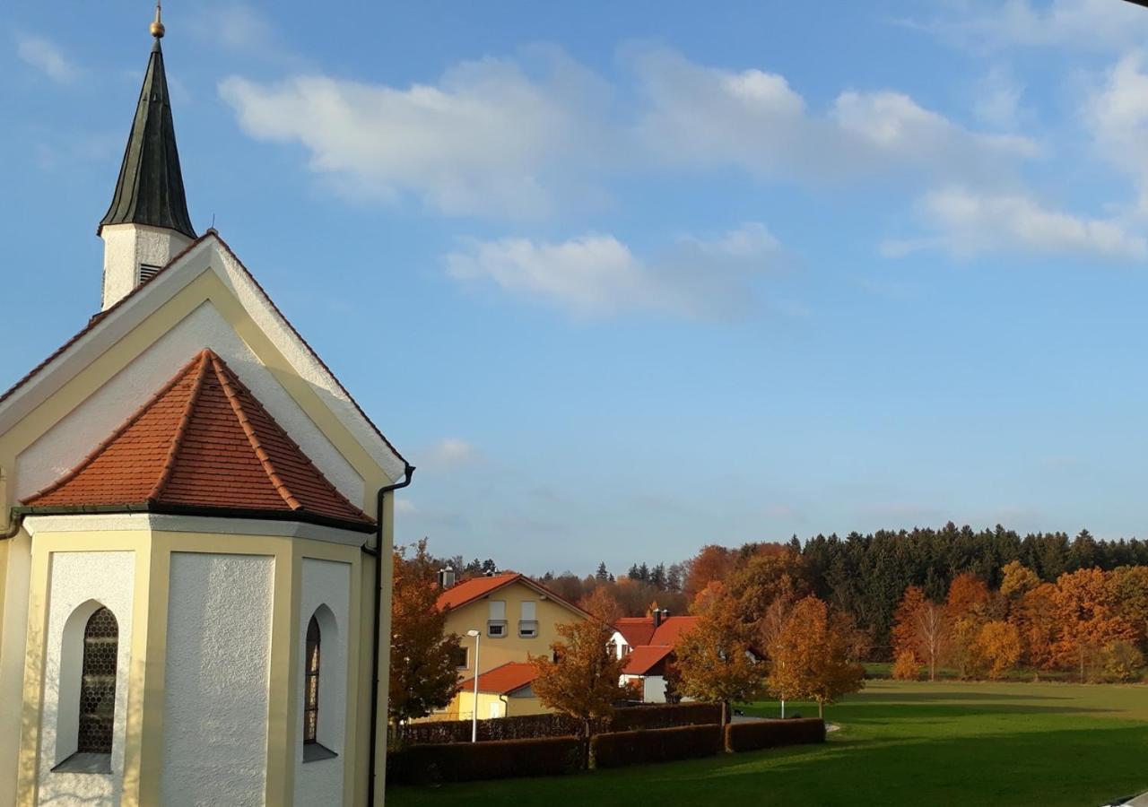 Landhof Sedlmair Apartment Gilching Bagian luar foto