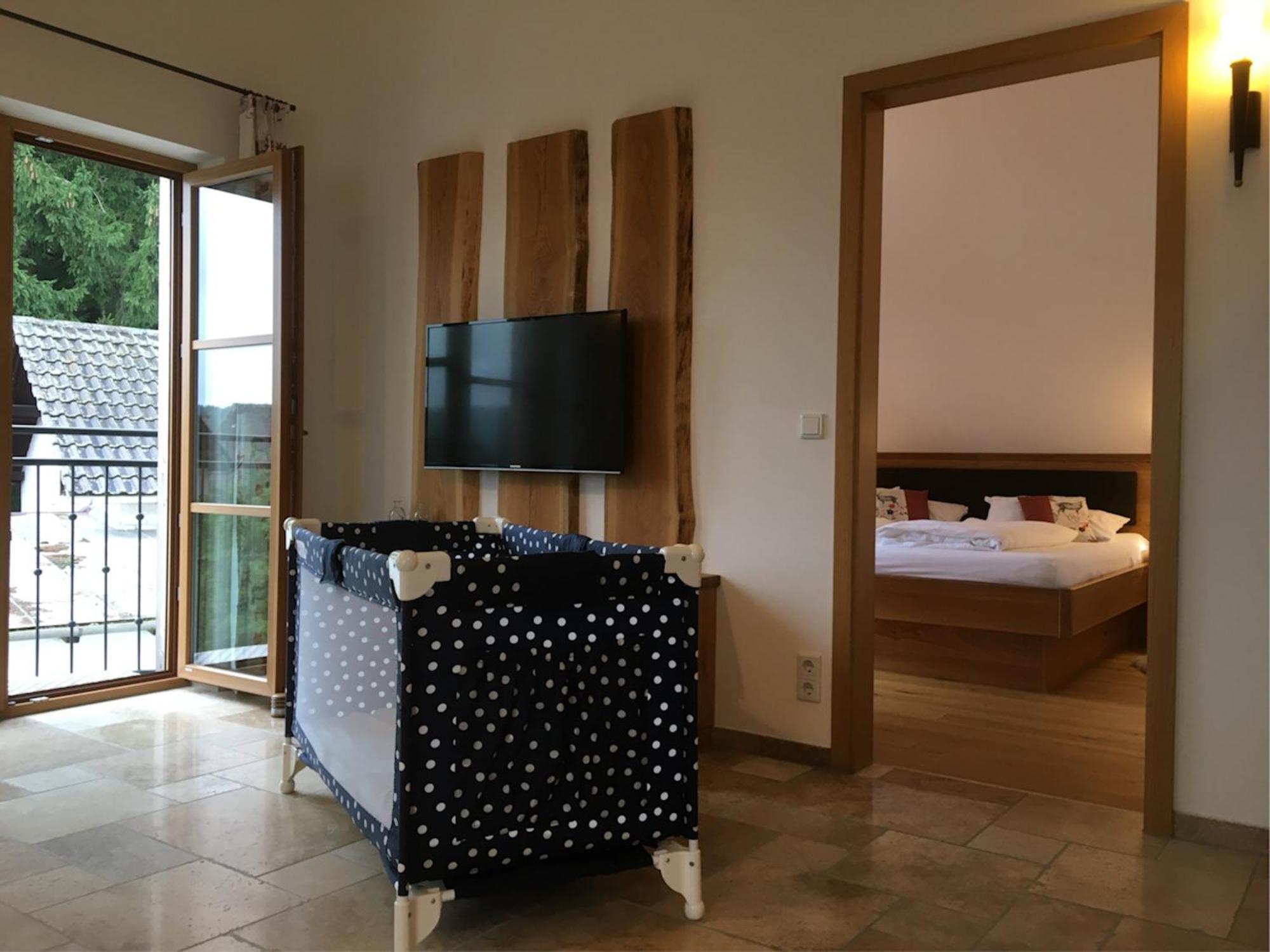 Landhof Sedlmair Apartment Gilching Bagian luar foto